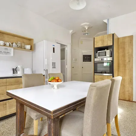 : T4 Avec Terrasse Et Parking A 400m De La ! - Fr-1-433-128 Αρασόν