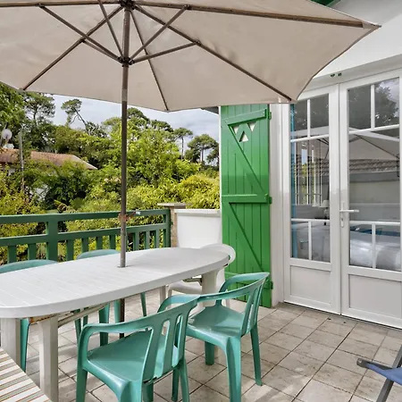 : T4 Avec Terrasse Et Parking à 400m De La ! - Fr-1-433-128 *