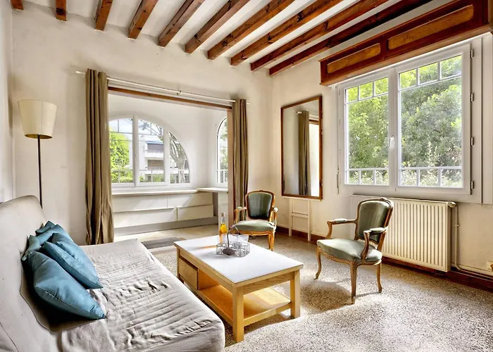 Apartment : T4 Avec Terrasse Et Parking A 400m De La ! - Fr-1-433-128 *